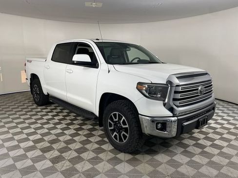 Used 2019 Toyota Tundra Limited w/ Limited Premium Package AWD/4WD image 17