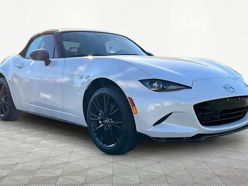 Certified 2025 MAZDA MX-5 Miata Club image 5