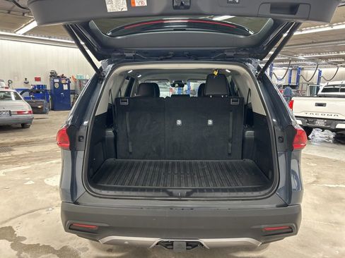 Used 2024 Toyota Grand Highlander AWD image 5