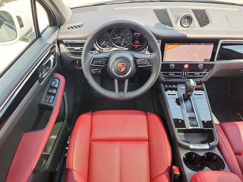New 2026 Porsche Macan image 10