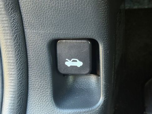 Used 2019 Honda Accord Touring image 13