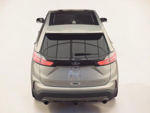 Used 2019 Ford Edge Titanium w/ Cold Weather Package AWD/4WD image 6