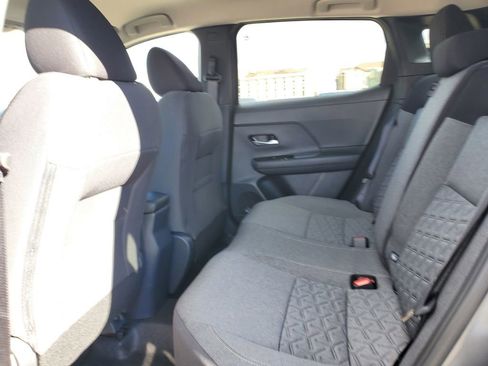 New 2026 Nissan Kicks SV image 10