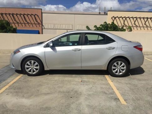 Used 2015 Toyota Corolla image 5