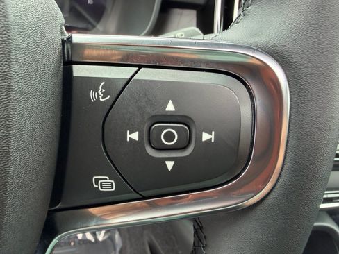 Used 2023 Volvo XC40 Recharge Plus AWD/4WD image 16