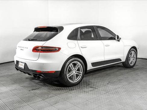 Used 2018 Porsche Macan Sport Edition w/ Driver Memory Package image 8