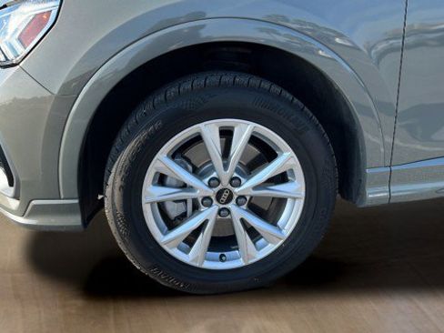 Used 2025 Audi Q3 2.0T Premium image 18