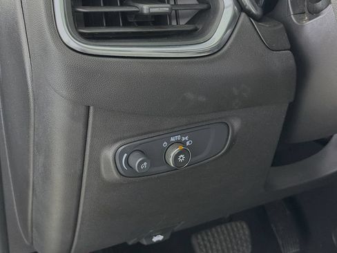 Used 2024 Chevrolet Equinox LS FWD image 13