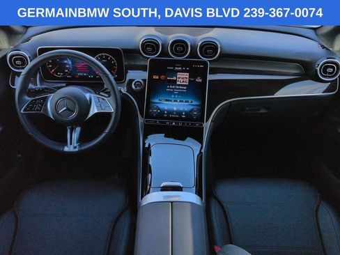 Used 2025 Mercedes-Benz GLC 300 image 17