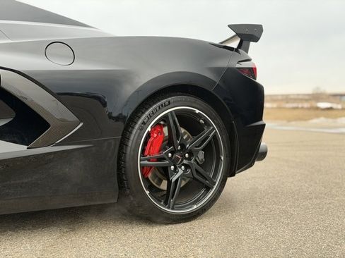 Used 2021 Chevrolet Corvette Stingray Premium Conv w/ Z51 Performance Package image 18