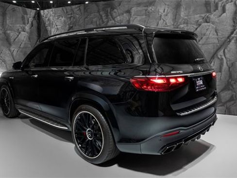 Used 2024 Mercedes-Benz GLS 63 AMG 4MATIC image 21
