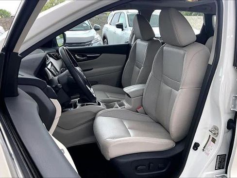 Certified 2022 Nissan Rogue Sport SL w/ Premium Package AWD/4WD image 8