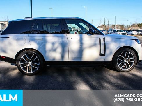 Used 2024 Land Rover Range Rover SE image 9