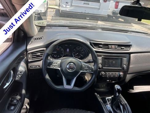 Used 2018 Nissan Rogue S FWD image 25