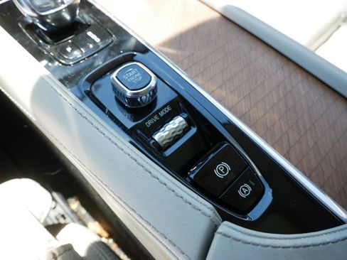 Used 2020 Volvo XC90 T8 Inscription AWD/4WD image 22