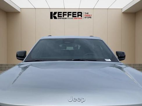Used 2025 Jeep Grand Cherokee L Laredo AWD/4WD image 53