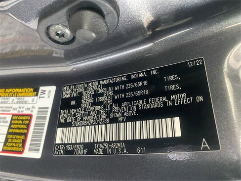 Used 2023 Toyota Highlander XLE image 19