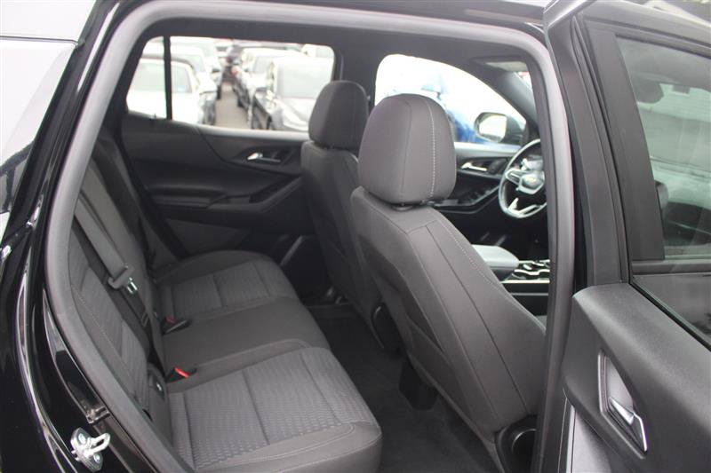 Used 2026 Chevrolet Equinox LT AWD/4WD image 13