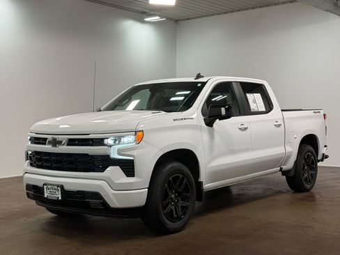 Used 2024 Chevrolet Silverado 1500 RST w/ Convenience Package II AWD/4WD image 30