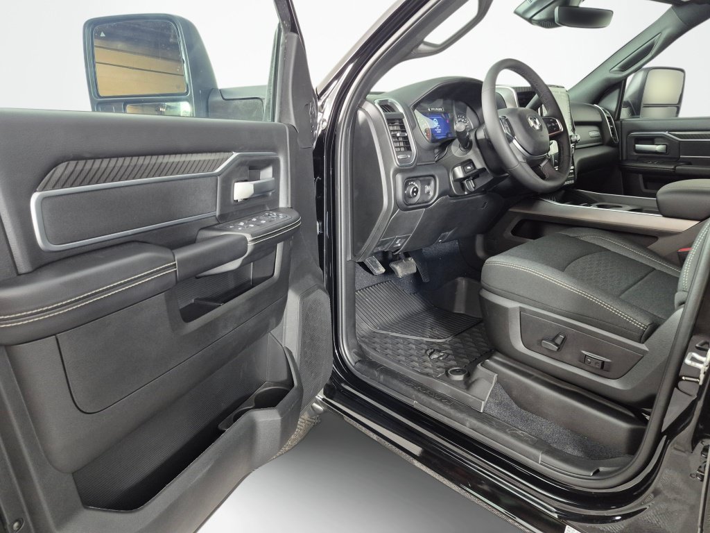 New 2026 RAM 2500 Big Horn AWD/4WD image 21