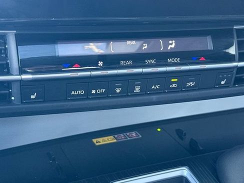 Certified 2026 Toyota Sienna XLE FWD image 26