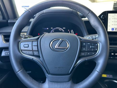 Certified 2025 Lexus UX 300h FWD w/ Accessory Package (Z2) image 18