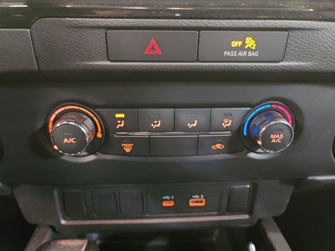 Used 2022 Nissan Frontier SV image 15