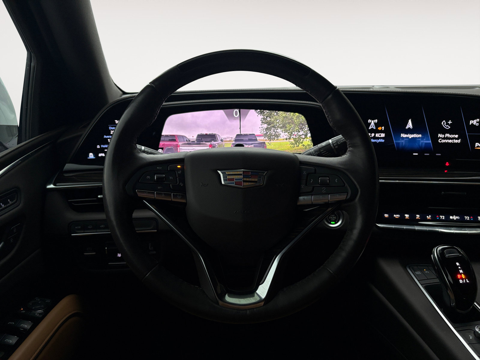 Used 2022 Cadillac Escalade ESV Premium Luxury w/ Performance Package RWD image 13