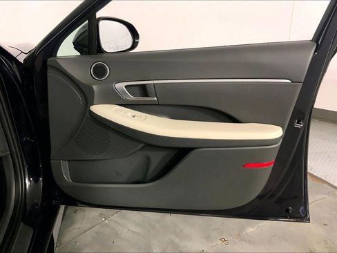 Used 2025 Hyundai Sonata SEL FWD image 25
