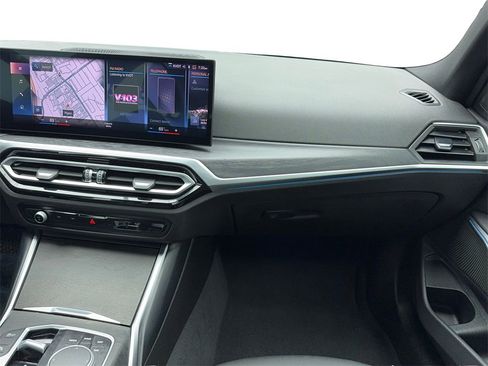 Used 2024 BMW 330i Sedan image 19