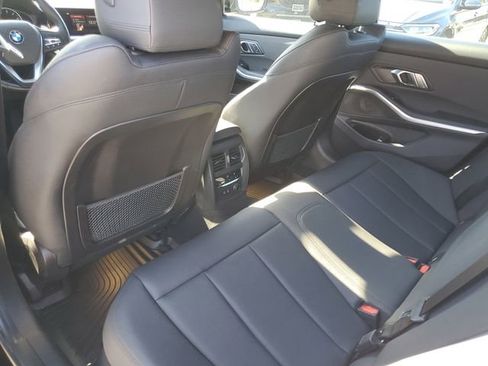 Used 2020 BMW 330i Sedan w/ Convenience Package image 23