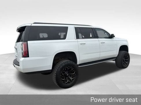 Used 2019 GMC Yukon XL SLE image 19