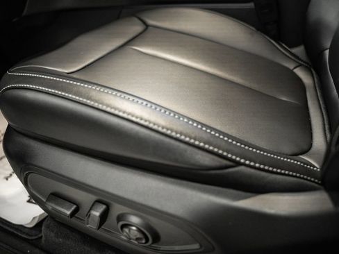 New 2025 Jeep Grand Cherokee Limited image 33