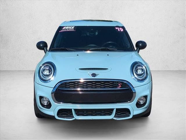 Used 2019 MINI Cooper S w/ Signature Upholstery Package FWD image 2