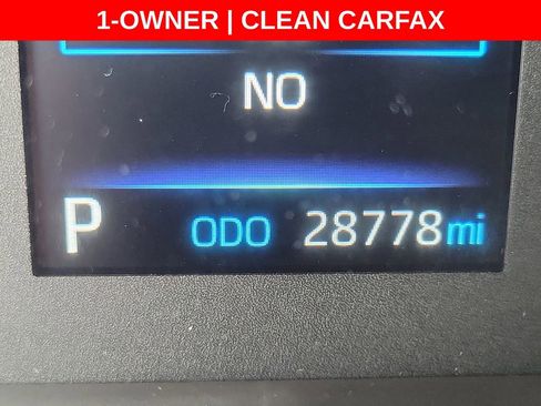 Used 2025 Toyota Corolla SE w/ SE Package FWD image 4