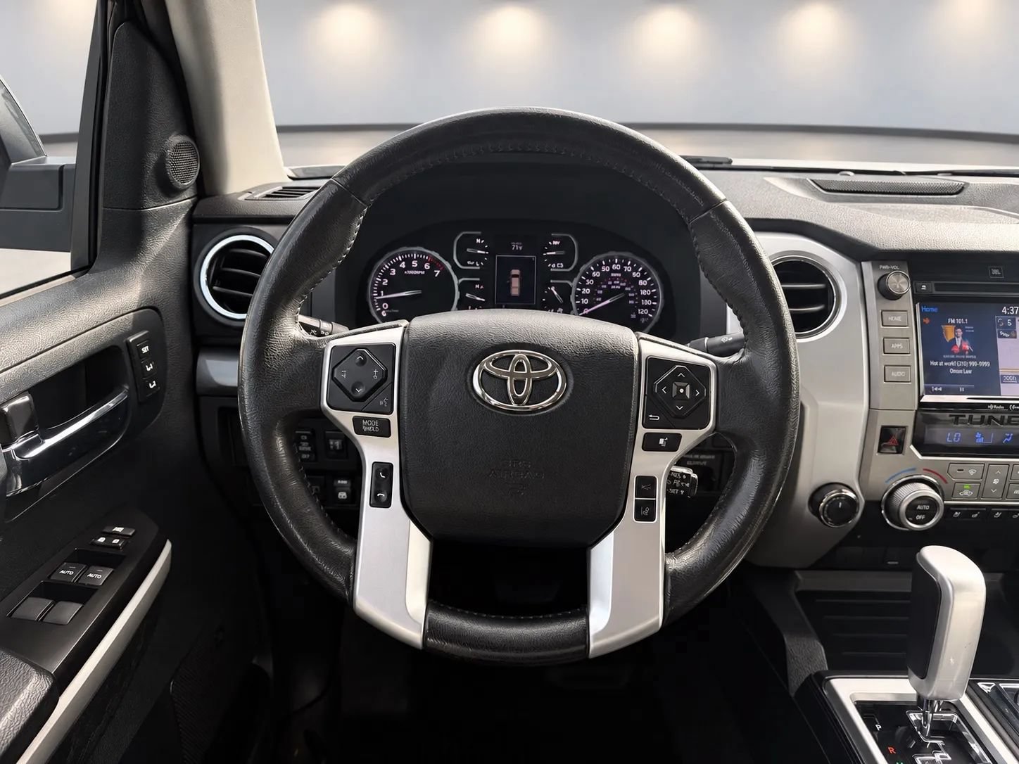 Used 2018 Toyota Tundra Platinum AWD/4WD image 15
