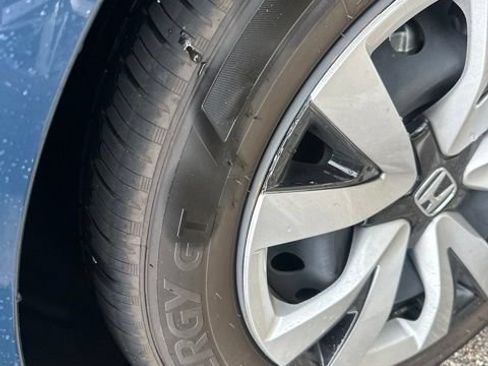 Used 2025 Honda Civic LX image 5
