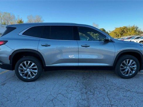 New 2026 Buick Enclave Preferred w/ Power Package image 9