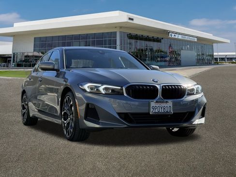 Used 2025 BMW 330i Sedan w/ Convenience Package image 2