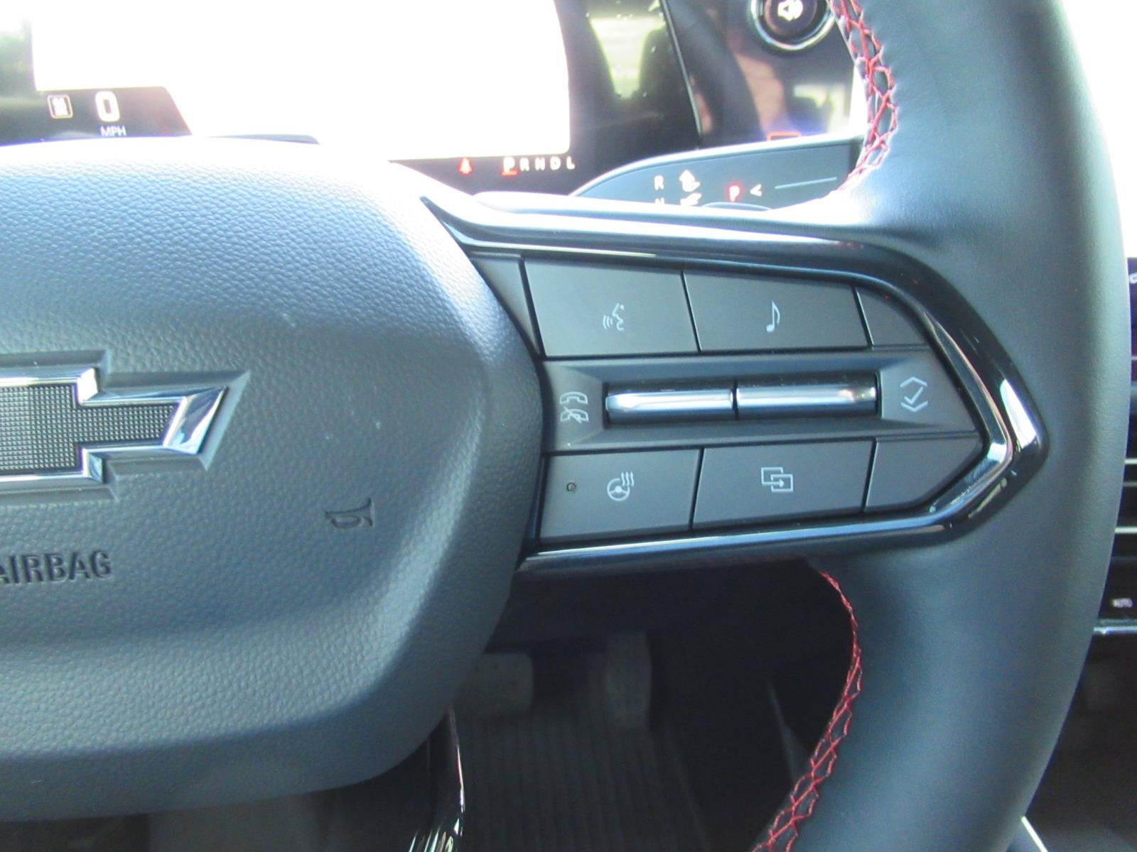 Used 2026 Chevrolet Traverse RS FWD image 26