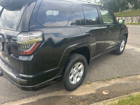 Used 2019 Toyota 4Runner Limited image 3