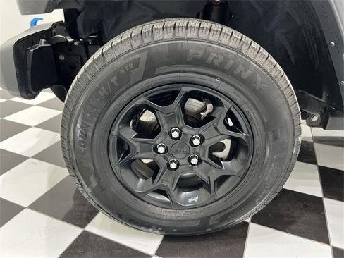 Used 2023 Jeep Wrangler Unlimited image 29