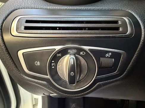 Used 2018 Mercedes-Benz C 300 Sedan image 37