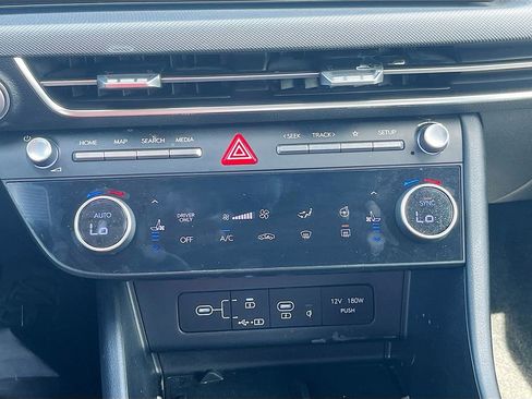 Used 2024 Hyundai Sonata Limited FWD image 16