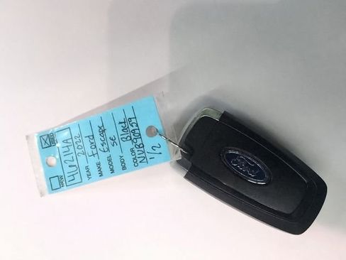 Used 2022 Ford Escape SE w/ SE Sport Appearance Package image 28