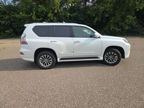 Used 2015 Lexus GX 460 Luxury AWD/4WD image 19
