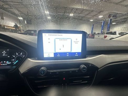 Used 2021 Ford Escape SE FWD image 16