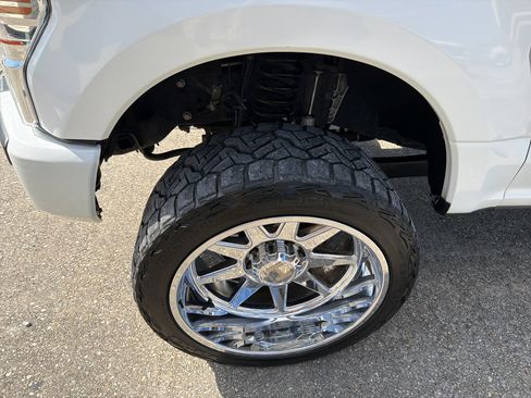 Used 2020 Ford F250 Platinum w/ FX4 Off-Road Package image 14