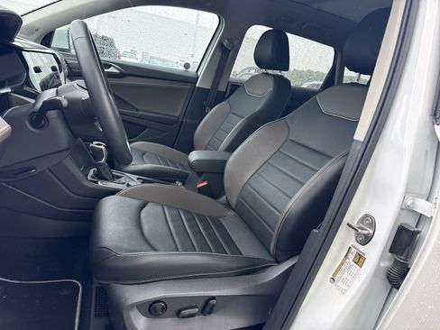 Certified 2023 Volkswagen Taos SEL AWD/4WD image 11