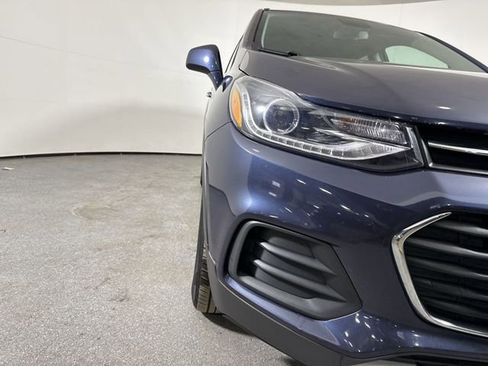 Used 2018 Chevrolet Trax LT w/ LT Convenience Package image 28